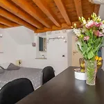 B16 Apartment